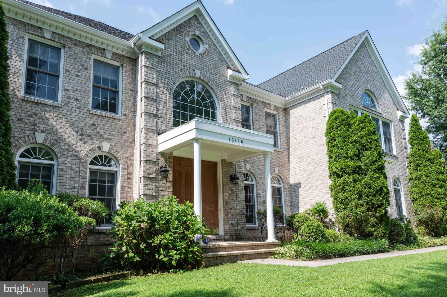 10116 CARLINGTON VALLEY CT, MANASSAS, Virginia 20111, 4 Bedrooms Bedrooms, ,3 BathroomsBathrooms,Residential,For sale,10116 CARLINGTON VALLEY CT,VAPW2099458 MLS # VAPW2099458