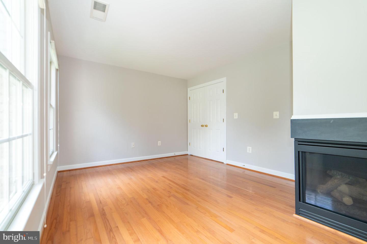 10116 CARLINGTON VALLEY CT, MANASSAS, Virginia 20111, 4 Bedrooms Bedrooms, ,3 BathroomsBathrooms,Residential,For sale,10116 CARLINGTON VALLEY CT,VAPW2099458 MLS # VAPW2099458