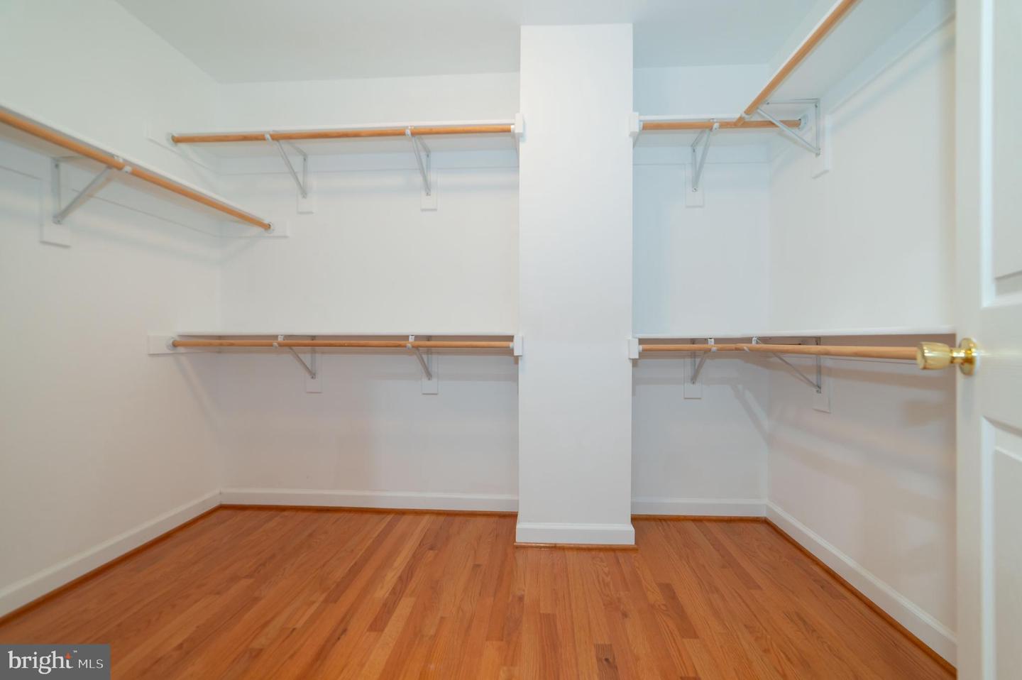 10116 CARLINGTON VALLEY CT, MANASSAS, Virginia 20111, 4 Bedrooms Bedrooms, ,3 BathroomsBathrooms,Residential,For sale,10116 CARLINGTON VALLEY CT,VAPW2099458 MLS # VAPW2099458