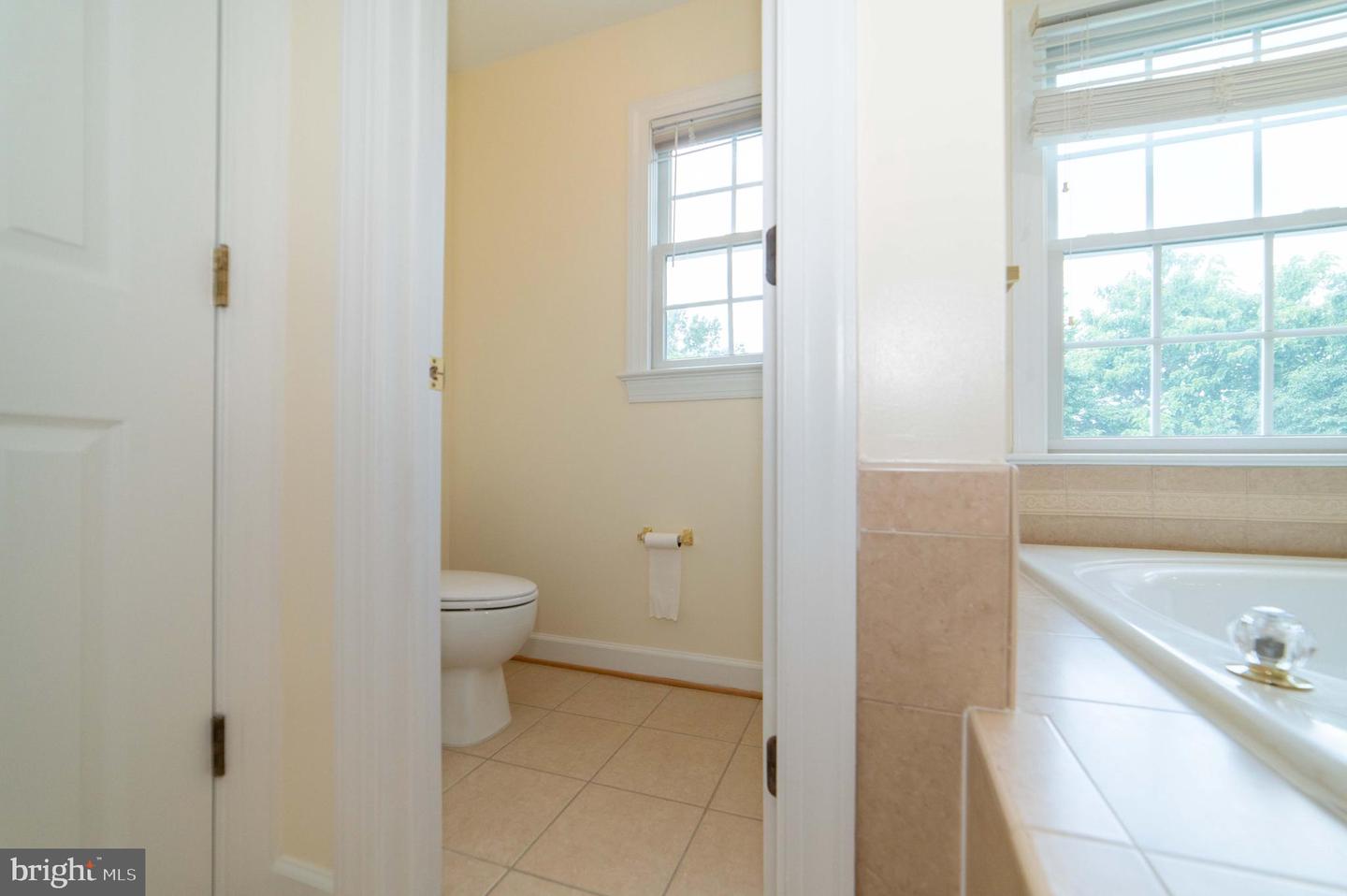 10116 CARLINGTON VALLEY CT, MANASSAS, Virginia 20111, 4 Bedrooms Bedrooms, ,3 BathroomsBathrooms,Residential,For sale,10116 CARLINGTON VALLEY CT,VAPW2099458 MLS # VAPW2099458