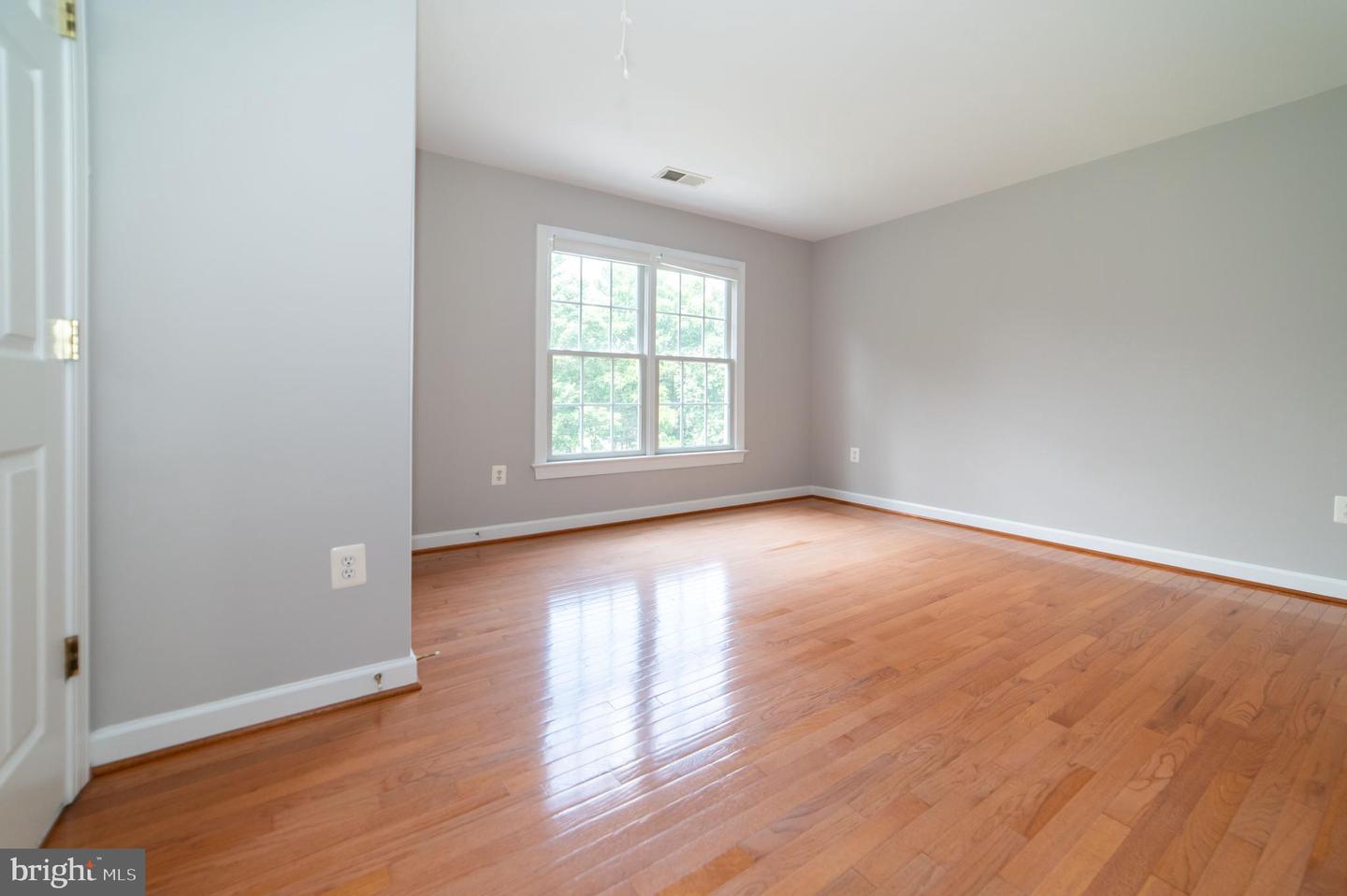 10116 CARLINGTON VALLEY CT, MANASSAS, Virginia 20111, 4 Bedrooms Bedrooms, ,3 BathroomsBathrooms,Residential,For sale,10116 CARLINGTON VALLEY CT,VAPW2099458 MLS # VAPW2099458