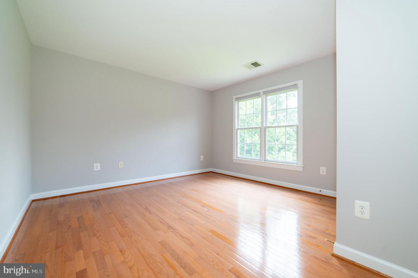 10116 CARLINGTON VALLEY CT, MANASSAS, Virginia 20111, 4 Bedrooms Bedrooms, ,3 BathroomsBathrooms,Residential,For sale,10116 CARLINGTON VALLEY CT,VAPW2099458 MLS # VAPW2099458
