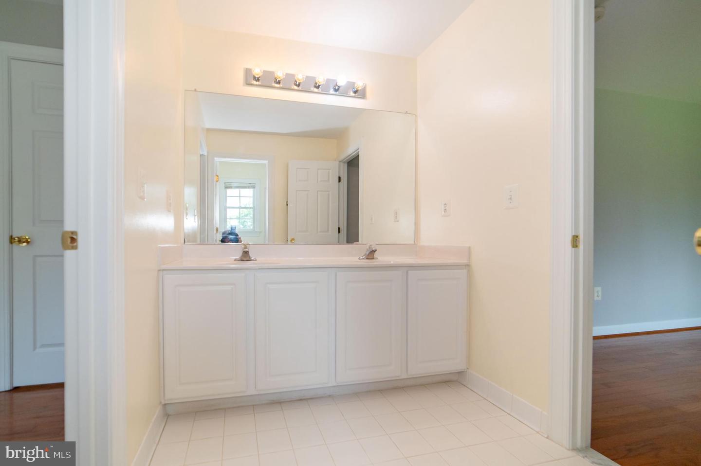 10116 CARLINGTON VALLEY CT, MANASSAS, Virginia 20111, 4 Bedrooms Bedrooms, ,3 BathroomsBathrooms,Residential,For sale,10116 CARLINGTON VALLEY CT,VAPW2099458 MLS # VAPW2099458