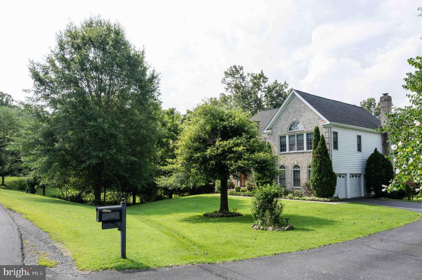 10116 CARLINGTON VALLEY CT, MANASSAS, Virginia 20111, 4 Bedrooms Bedrooms, ,3 BathroomsBathrooms,Residential,For sale,10116 CARLINGTON VALLEY CT,VAPW2099458 MLS # VAPW2099458