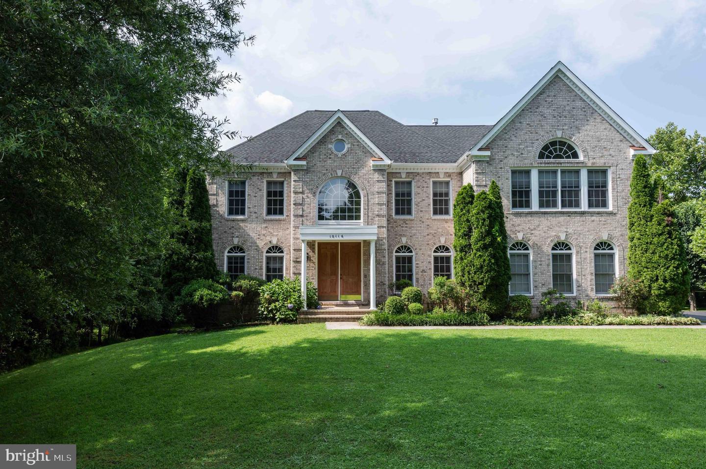 10116 CARLINGTON VALLEY CT, MANASSAS, Virginia 20111, 4 Bedrooms Bedrooms, ,3 BathroomsBathrooms,Residential,For sale,10116 CARLINGTON VALLEY CT,VAPW2099458 MLS # VAPW2099458
