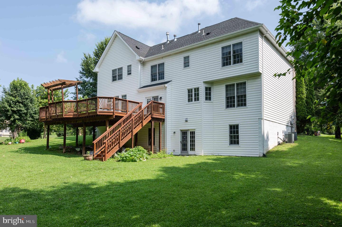 10116 CARLINGTON VALLEY CT, MANASSAS, Virginia 20111, 4 Bedrooms Bedrooms, ,3 BathroomsBathrooms,Residential,For sale,10116 CARLINGTON VALLEY CT,VAPW2099458 MLS # VAPW2099458