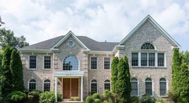 10116 CARLINGTON VALLEY CT, MANASSAS, Virginia 20111, 4 Bedrooms Bedrooms, ,3 BathroomsBathrooms,Residential,For sale,10116 CARLINGTON VALLEY CT,VAPW2099458 MLS # VAPW2099458