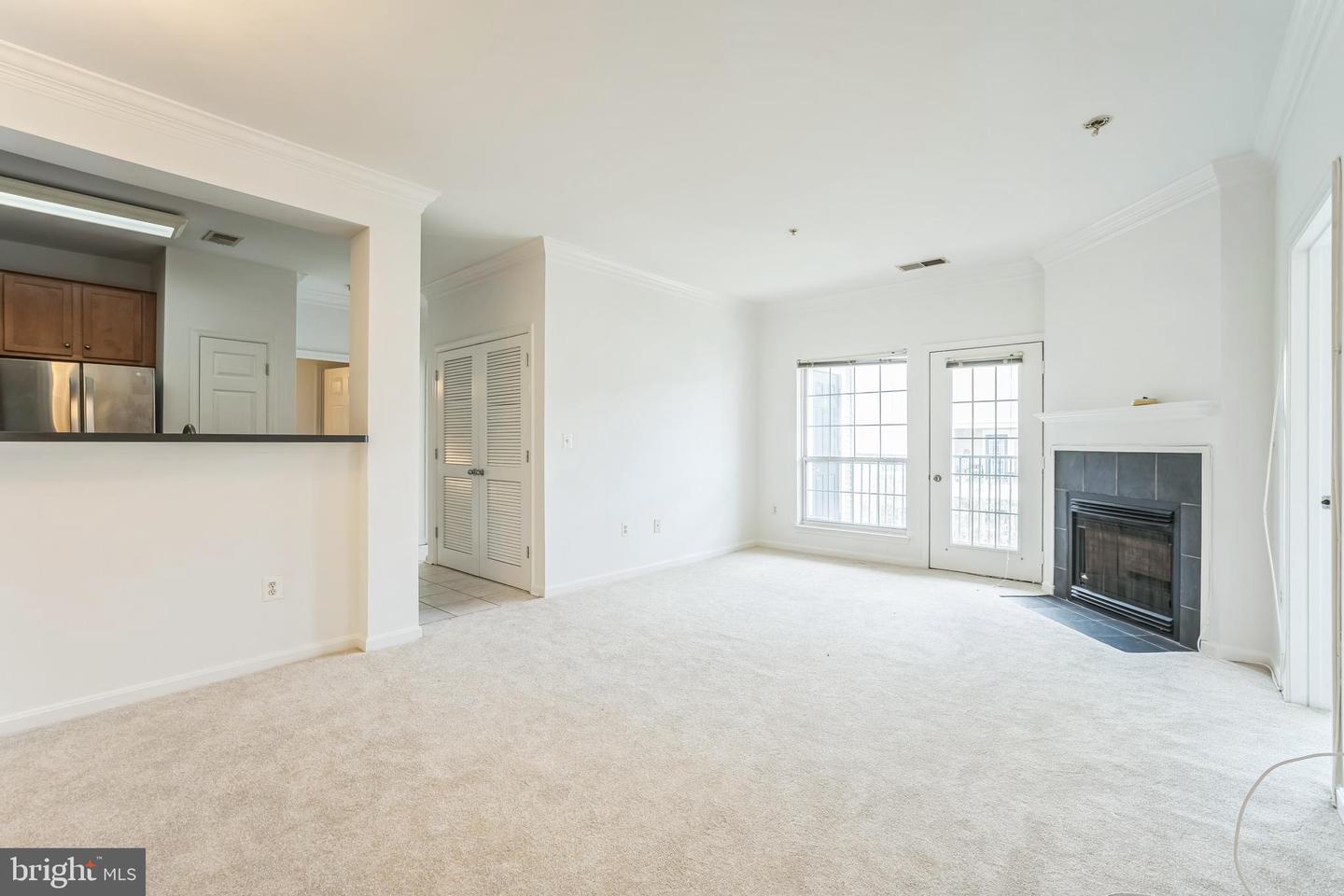 4854 EISENHOWER AVE #456, ALEXANDRIA, Virginia 22304, 2 Bedrooms Bedrooms, ,2 BathroomsBathrooms,Residential,For sale,4854 EISENHOWER AVE #456,VAAX2047606 MLS # VAAX2047606