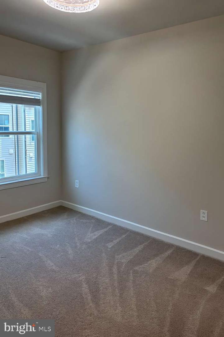 7275 NITTANY LN, ALEXANDRIA, Virginia 22306, 4 Bedrooms Bedrooms, ,3 BathroomsBathrooms,Residential,For sale,7275 NITTANY LN,VAFX2256180 MLS # VAFX2256180