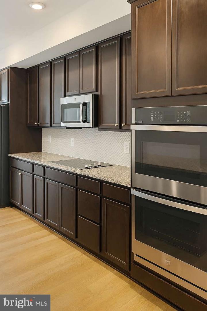 7275 NITTANY LN, ALEXANDRIA, Virginia 22306, 4 Bedrooms Bedrooms, ,3 BathroomsBathrooms,Residential,For sale,7275 NITTANY LN,VAFX2256180 MLS # VAFX2256180