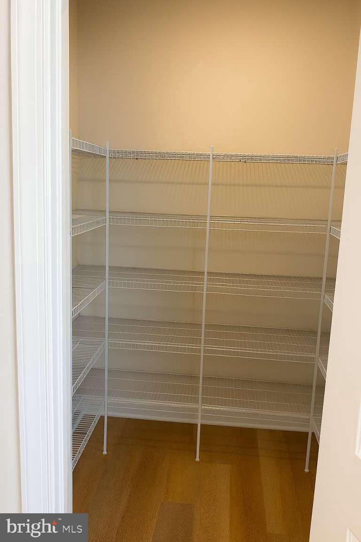 7275 NITTANY LN, ALEXANDRIA, Virginia 22306, 4 Bedrooms Bedrooms, ,3 BathroomsBathrooms,Residential,For sale,7275 NITTANY LN,VAFX2256180 MLS # VAFX2256180