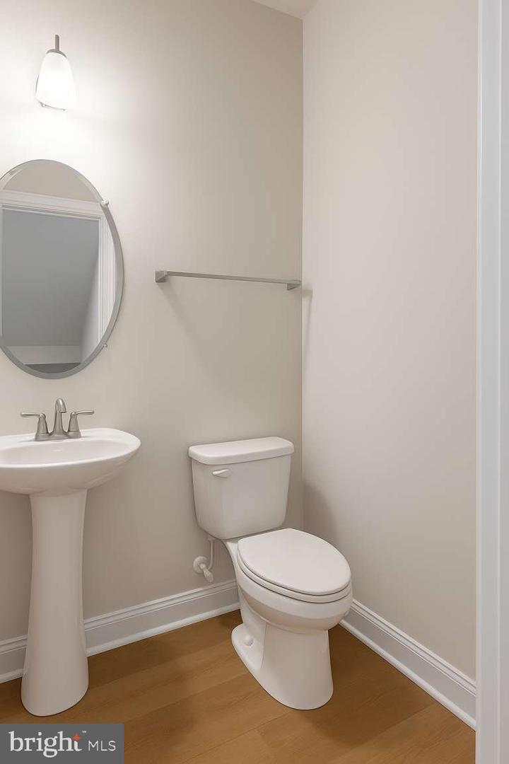 7275 NITTANY LN, ALEXANDRIA, Virginia 22306, 4 Bedrooms Bedrooms, ,3 BathroomsBathrooms,Residential,For sale,7275 NITTANY LN,VAFX2256180 MLS # VAFX2256180