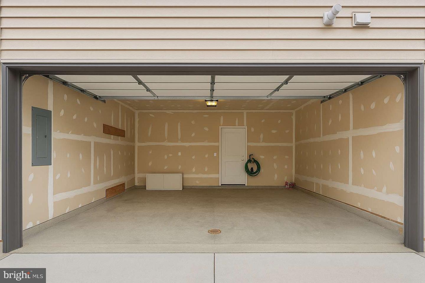7275 NITTANY LN, ALEXANDRIA, Virginia 22306, 4 Bedrooms Bedrooms, ,3 BathroomsBathrooms,Residential,For sale,7275 NITTANY LN,VAFX2256180 MLS # VAFX2256180