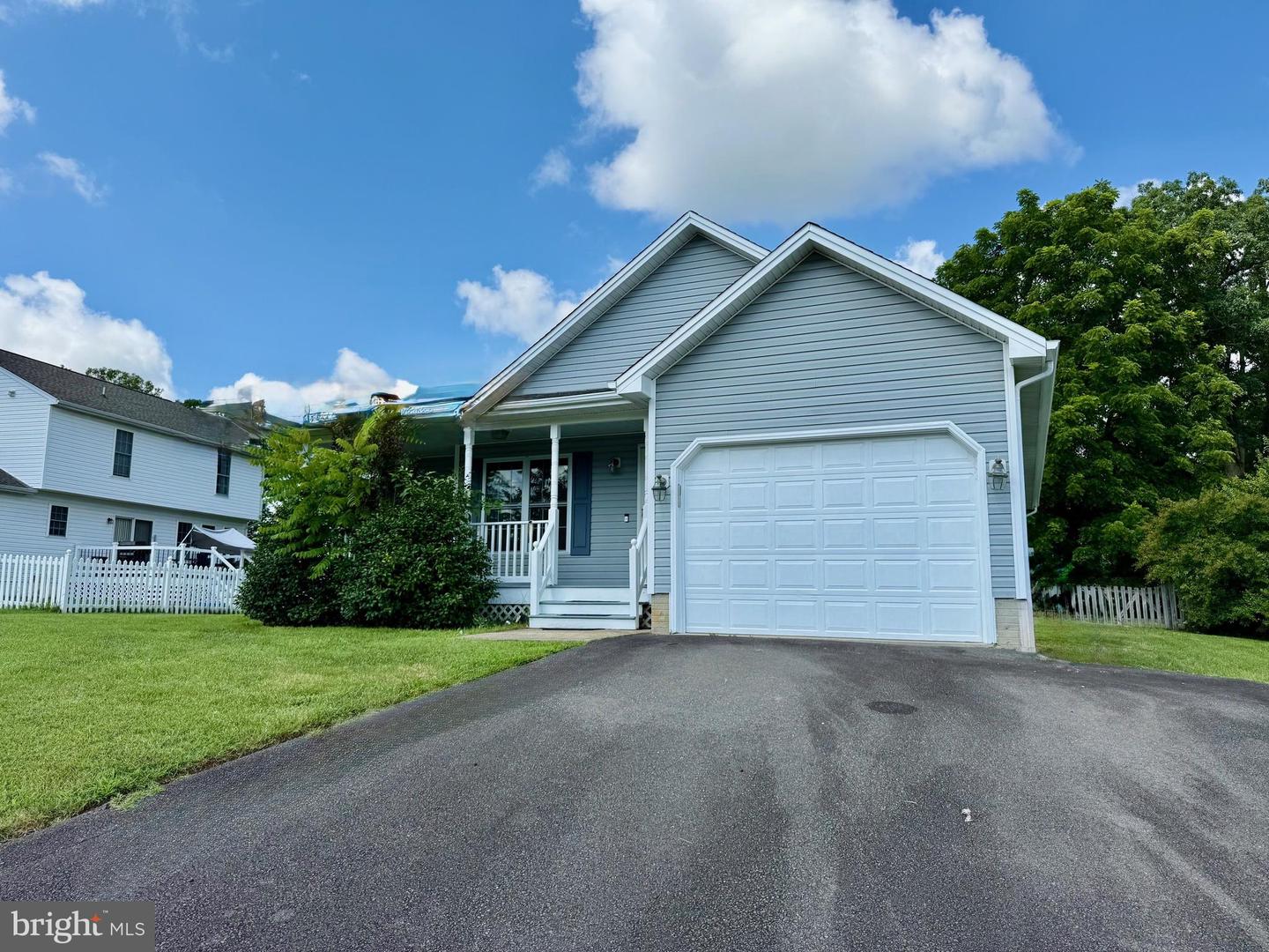 9903 BETHWOOD DR, FREDERICKSBURG, Virginia 22407, 3 Bedrooms Bedrooms, 6 Rooms Rooms,2 BathroomsBathrooms,Residential,For sale,9903 BETHWOOD DR,VASP2034780 MLS # VASP2034780