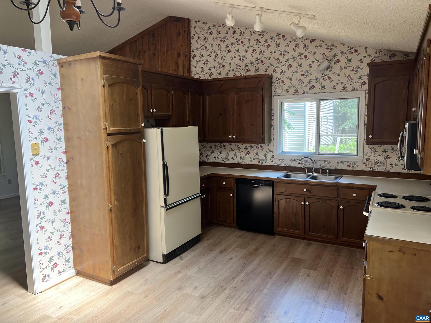 7 ENGLEWOOD DR, PALMYRA, Virginia 22963, 3 Bedrooms Bedrooms, ,3 BathroomsBathrooms,Residential,For sale,7 ENGLEWOOD DR,666861 MLS # 666861