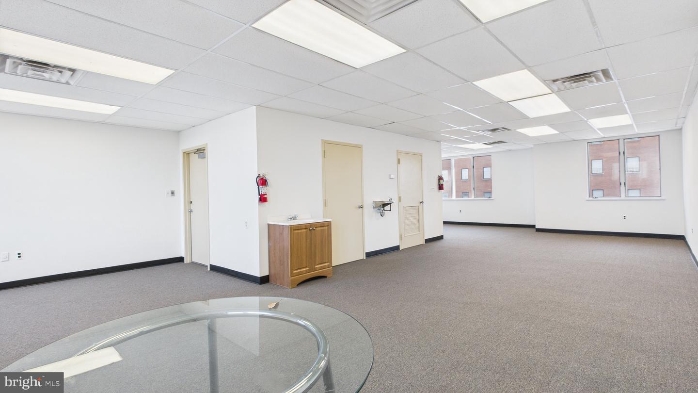 6400-S SEVEN CORNERS PL #1S, FALLS CHURCH, Virginia 22044, ,Land,For sale,6400-S SEVEN CORNERS PL #1S,VAFX2256236 MLS # VAFX2256236