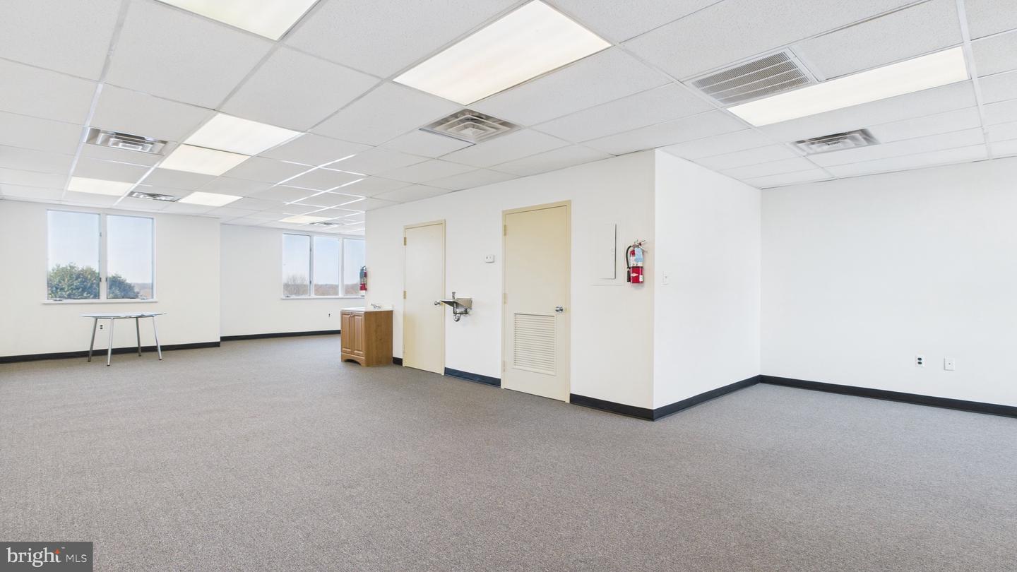 6400-S SEVEN CORNERS PL #1S, FALLS CHURCH, Virginia 22044, ,Land,For sale,6400-S SEVEN CORNERS PL #1S,VAFX2256236 MLS # VAFX2256236