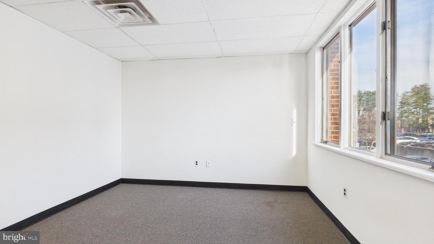 6400-S SEVEN CORNERS PL #1S, FALLS CHURCH, Virginia 22044, ,Land,For sale,6400-S SEVEN CORNERS PL #1S,VAFX2256236 MLS # VAFX2256236