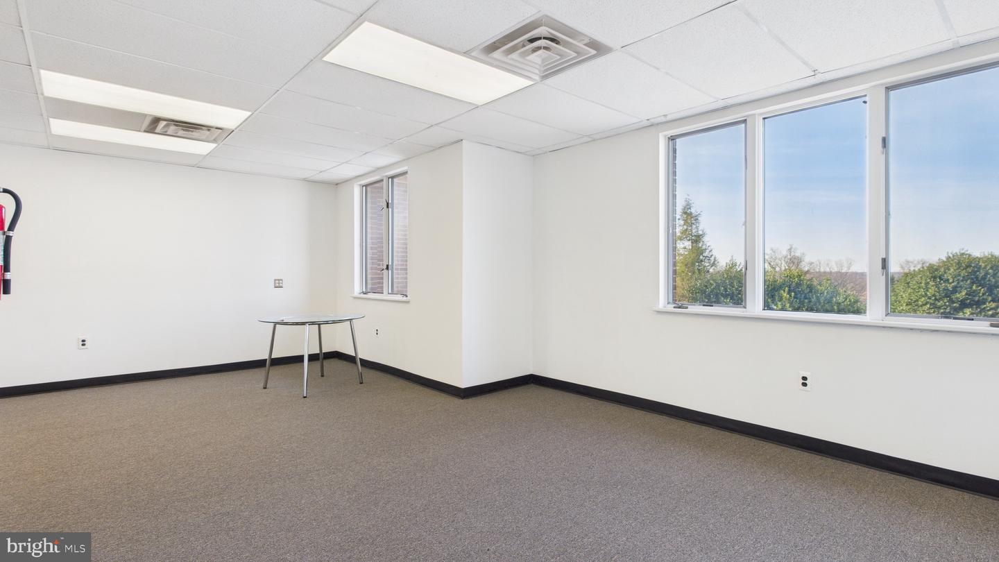 6400-S SEVEN CORNERS PL #1S, FALLS CHURCH, Virginia 22044, ,Land,For sale,6400-S SEVEN CORNERS PL #1S,VAFX2256236 MLS # VAFX2256236