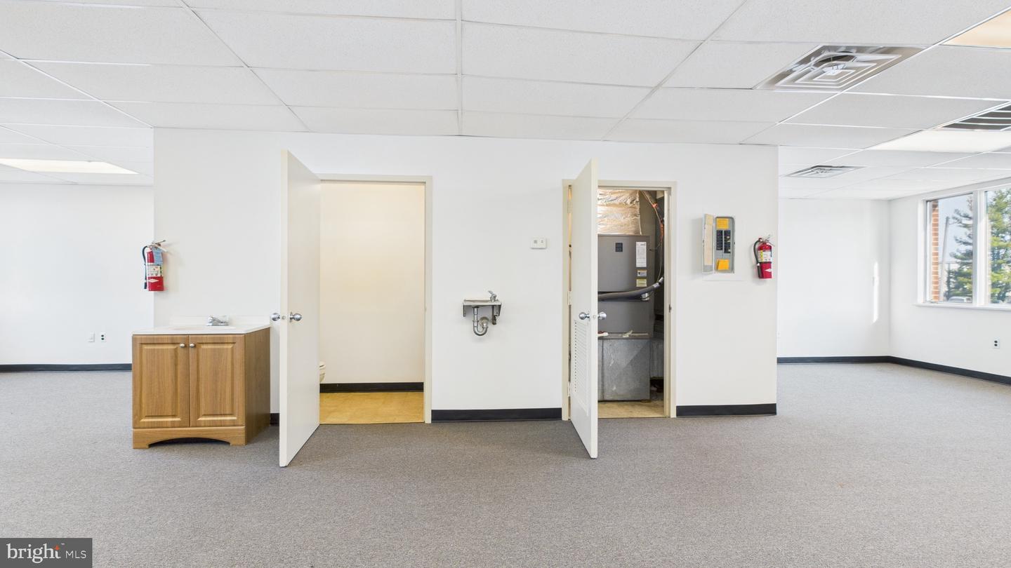 6400-S SEVEN CORNERS PL #1S, FALLS CHURCH, Virginia 22044, ,Land,For sale,6400-S SEVEN CORNERS PL #1S,VAFX2256236 MLS # VAFX2256236