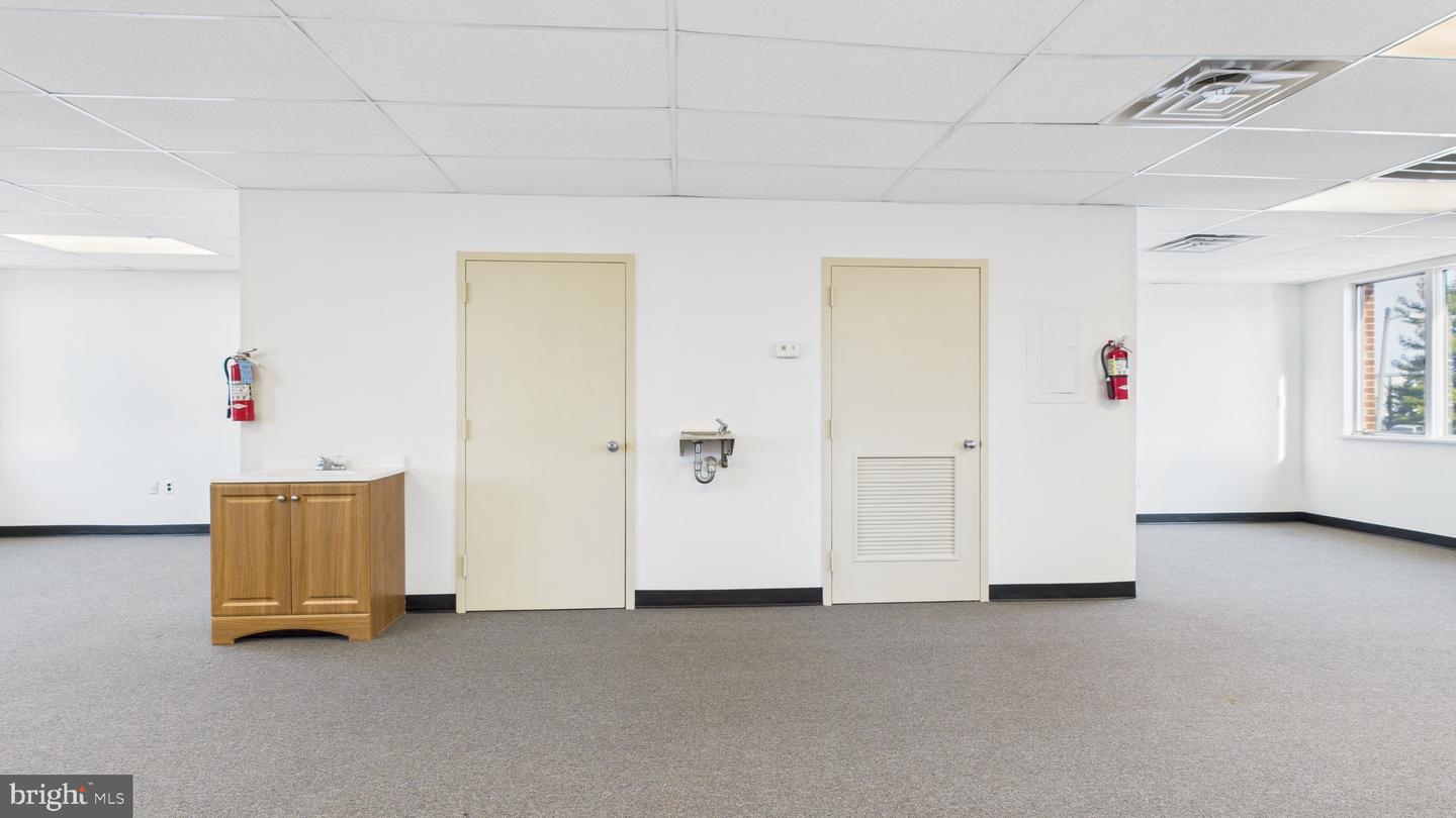 6400-S SEVEN CORNERS PL #1S, FALLS CHURCH, Virginia 22044, ,Land,For sale,6400-S SEVEN CORNERS PL #1S,VAFX2256236 MLS # VAFX2256236