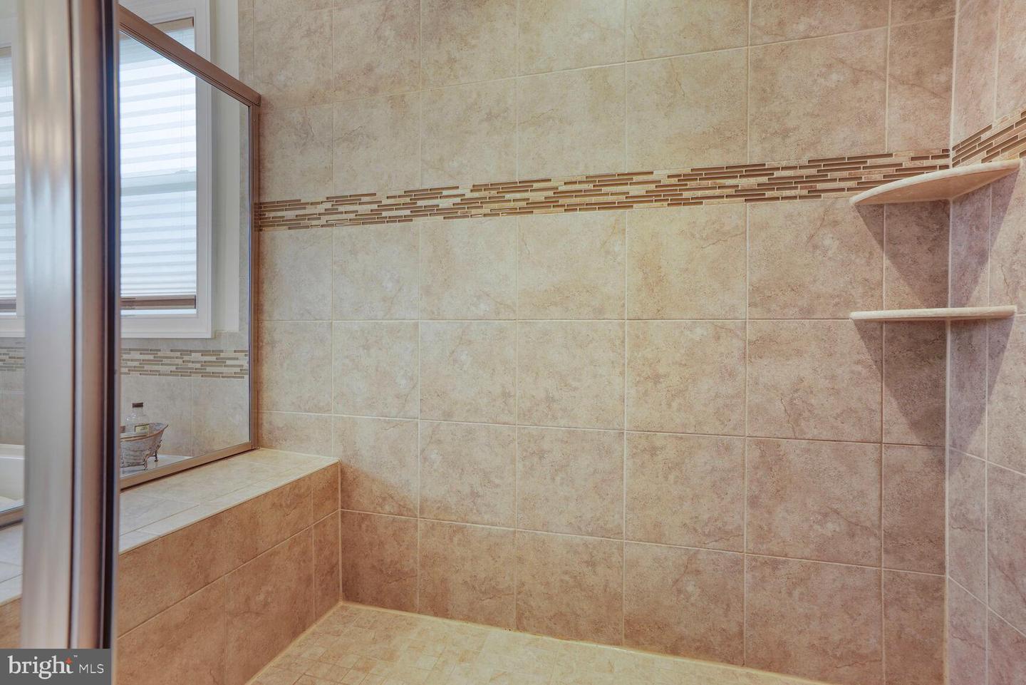23631 GLENMALLIE CT, ALDIE, Virginia 20105, 4 Bedrooms Bedrooms, ,4 BathroomsBathrooms,Residential,For sale,23631 GLENMALLIE CT,VALO2089996 MLS # VALO2089996