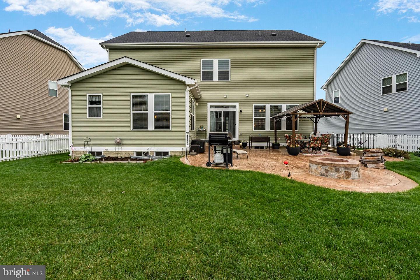 23631 GLENMALLIE CT, ALDIE, Virginia 20105, 4 Bedrooms Bedrooms, ,4 BathroomsBathrooms,Residential,For sale,23631 GLENMALLIE CT,VALO2089996 MLS # VALO2089996