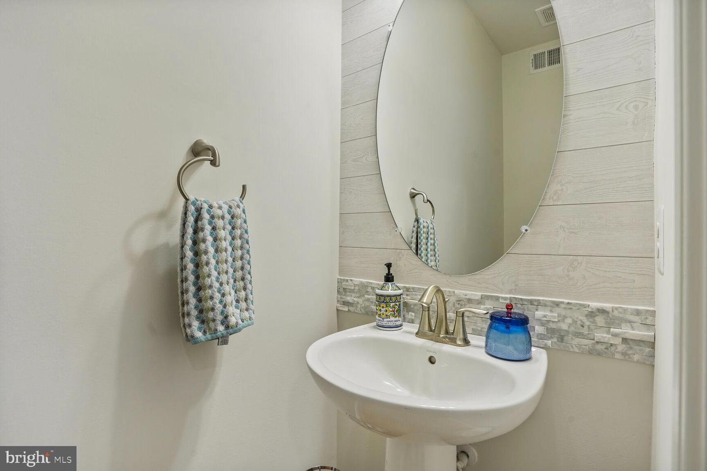 23631 GLENMALLIE CT, ALDIE, Virginia 20105, 4 Bedrooms Bedrooms, ,4 BathroomsBathrooms,Residential,For sale,23631 GLENMALLIE CT,VALO2089996 MLS # VALO2089996