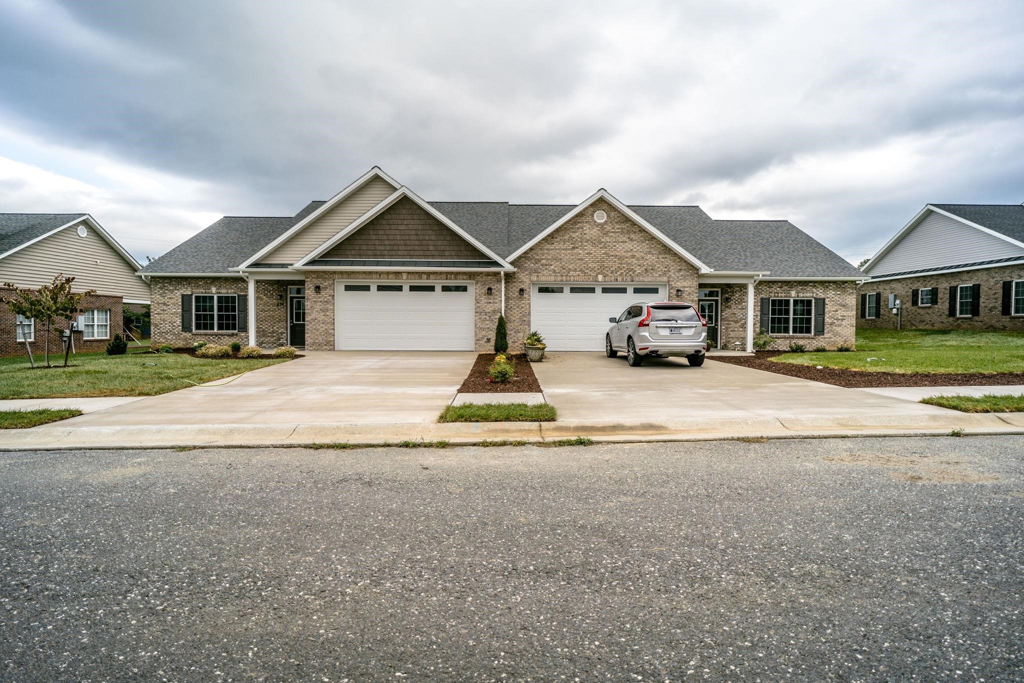 252 FREEMONT CIR, BROADWAY, Virginia 22815, 3 Bedrooms Bedrooms, ,2 BathroomsBathrooms,Residential,252 FREEMONT CIR,666865 MLS # 666865