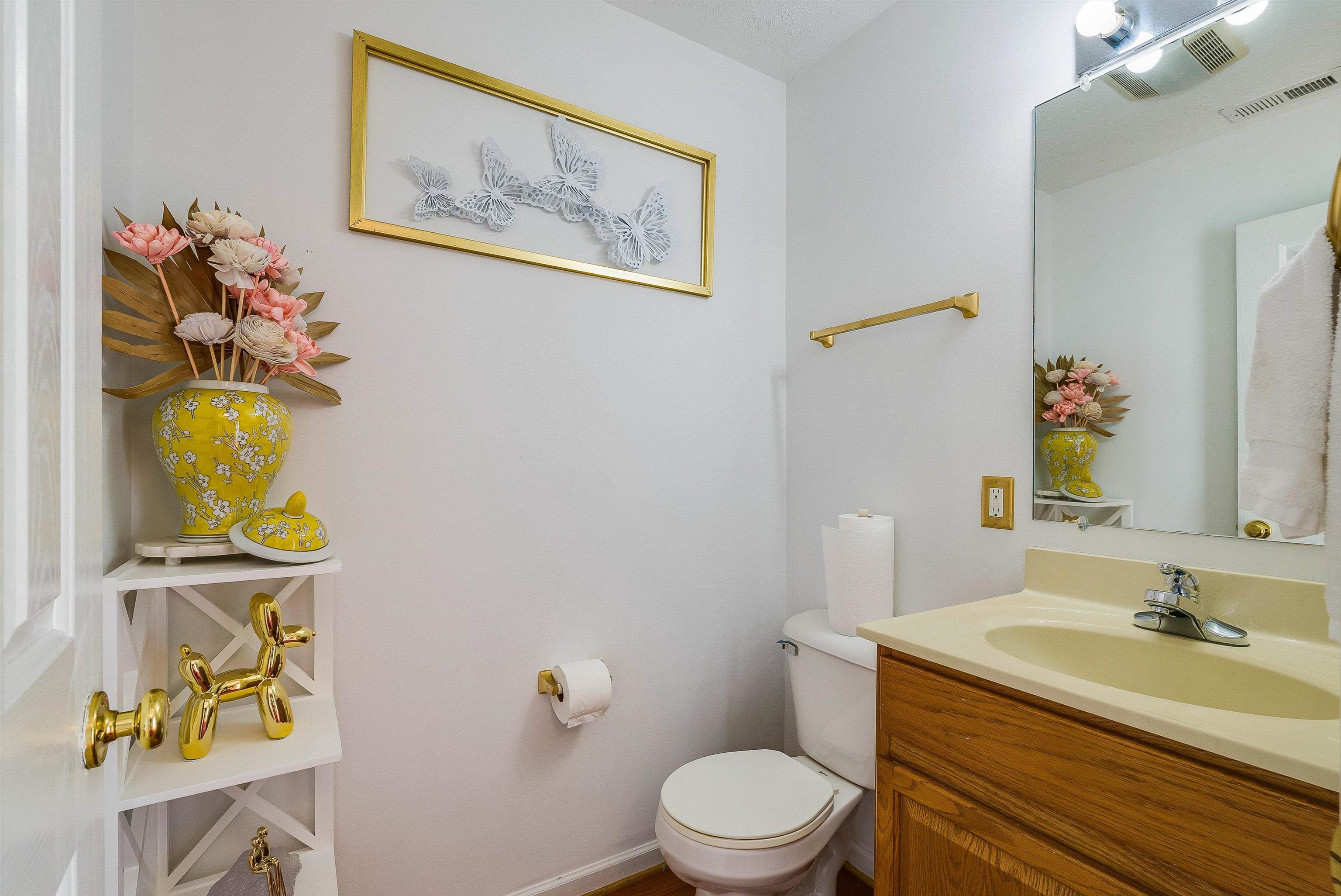 1215 OLD RICHMOND CIR, HARRISONBURG, Virginia 22802, 2 Bedrooms Bedrooms, ,2 BathroomsBathrooms,Residential,1215 OLD RICHMOND CIR,666866 MLS # 666866