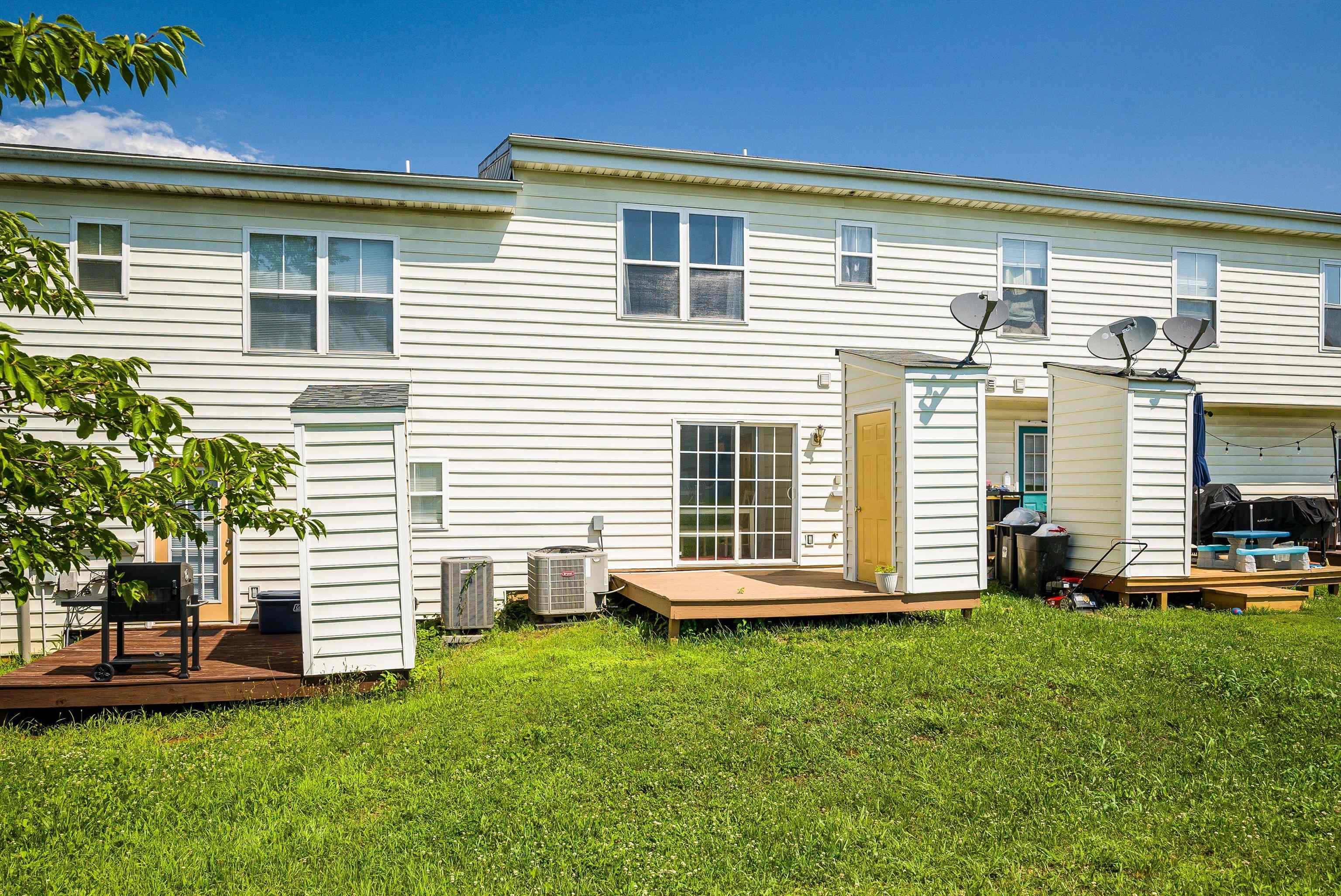 1215 OLD RICHMOND CIR, HARRISONBURG, Virginia 22802, 2 Bedrooms Bedrooms, ,2 BathroomsBathrooms,Residential,1215 OLD RICHMOND CIR,666866 MLS # 666866
