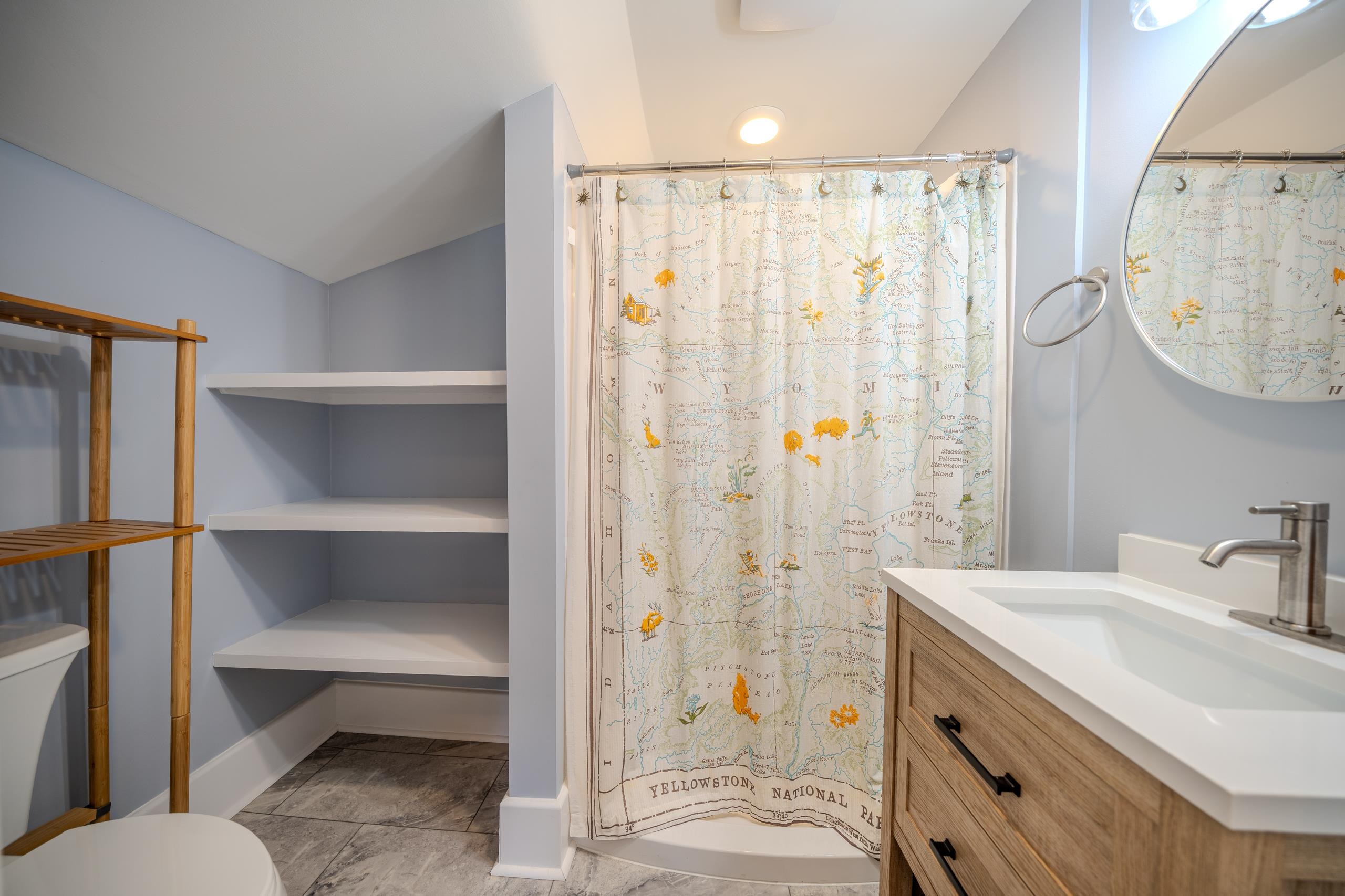 132 NEW YORK AVE, HARRISONBURG, Virginia 22801, 2 Bedrooms Bedrooms, ,1 BathroomBathrooms,Residential,132 NEW YORK AVE,666869 MLS # 666869