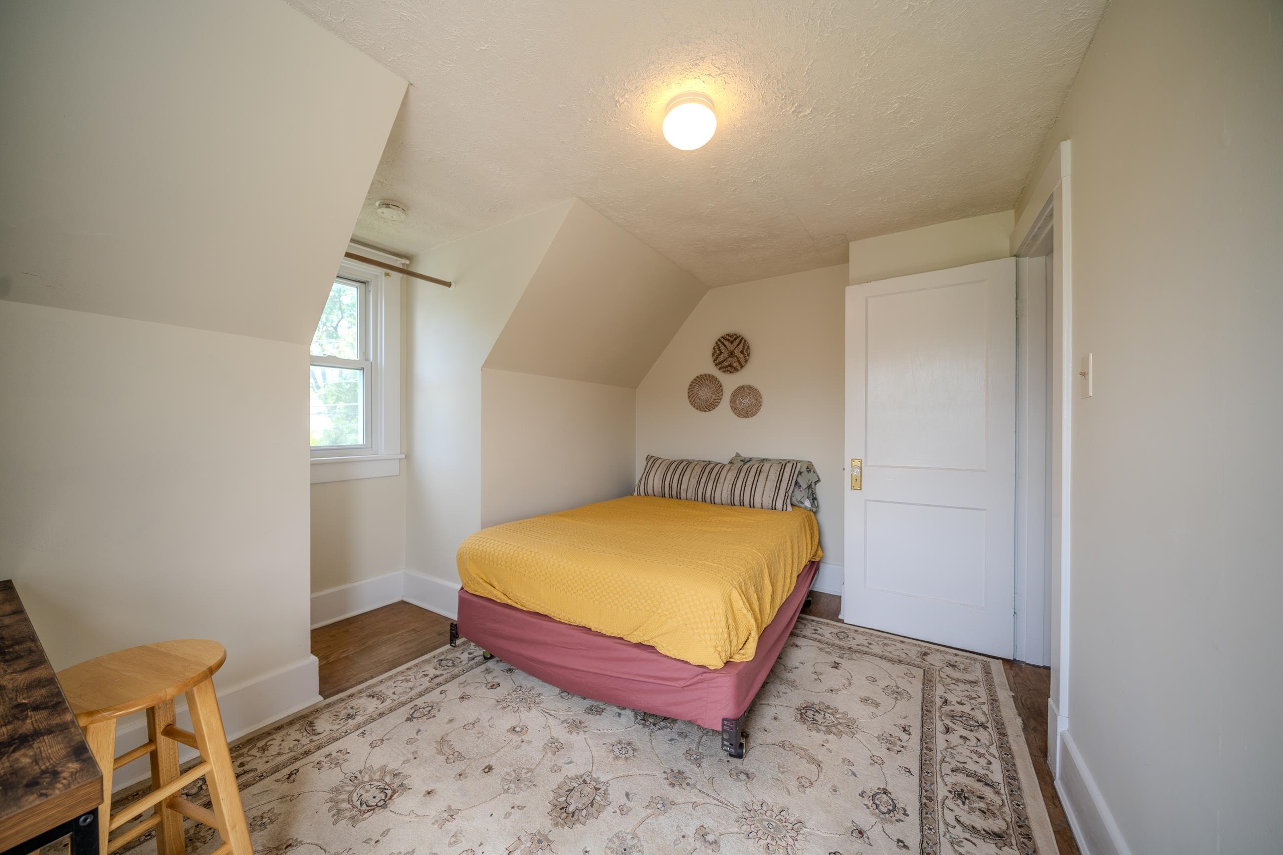 132 NEW YORK AVE, HARRISONBURG, Virginia 22801, 2 Bedrooms Bedrooms, ,1 BathroomBathrooms,Residential,132 NEW YORK AVE,666869 MLS # 666869