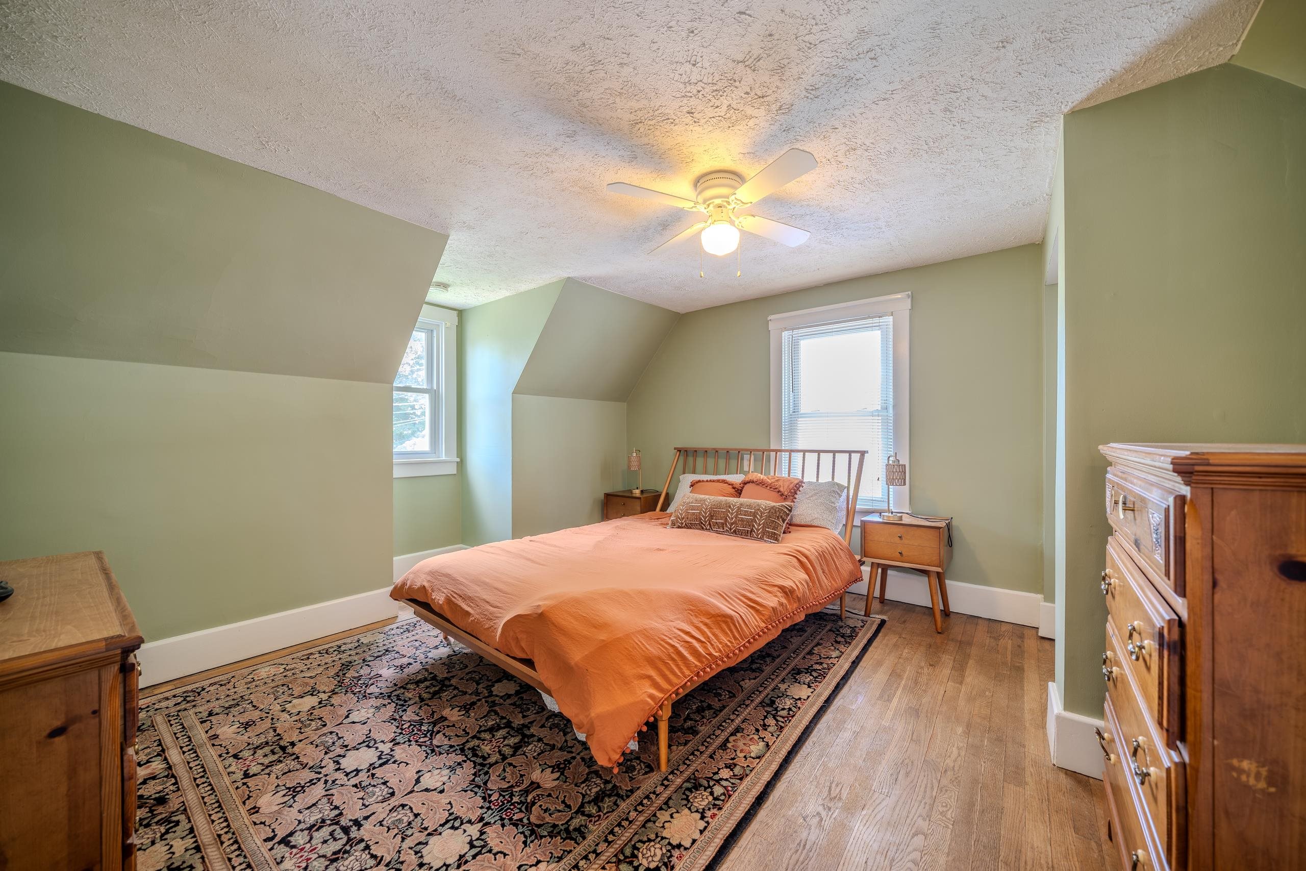 132 NEW YORK AVE, HARRISONBURG, Virginia 22801, 2 Bedrooms Bedrooms, ,1 BathroomBathrooms,Residential,132 NEW YORK AVE,666869 MLS # 666869