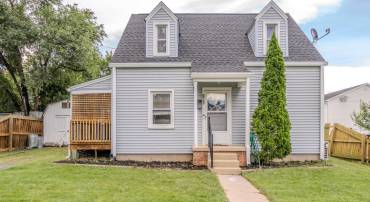 132 NEW YORK AVE, HARRISONBURG, Virginia 22801, 2 Bedrooms Bedrooms, ,1 BathroomBathrooms,Residential,132 NEW YORK AVE,666869 MLS # 666869