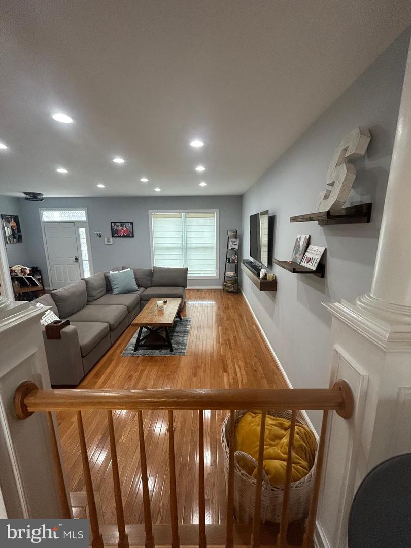 8726 WADEBROOK TER, SPRINGFIELD, Virginia 22153, 3 Bedrooms Bedrooms, ,3 BathroomsBathrooms,Residential,For sale,8726 WADEBROOK TER,VAFX2246458 MLS # VAFX2246458