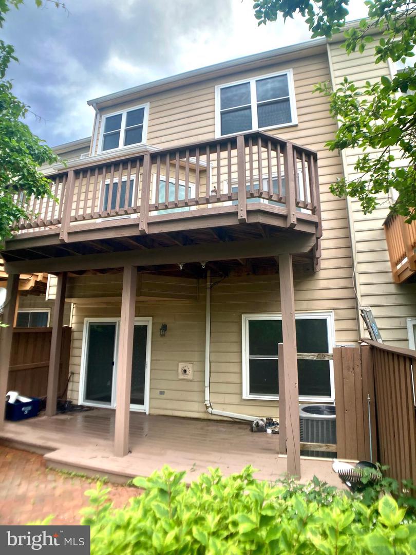 8726 WADEBROOK TER, SPRINGFIELD, Virginia 22153, 3 Bedrooms Bedrooms, ,3 BathroomsBathrooms,Residential,For sale,8726 WADEBROOK TER,VAFX2246458 MLS # VAFX2246458
