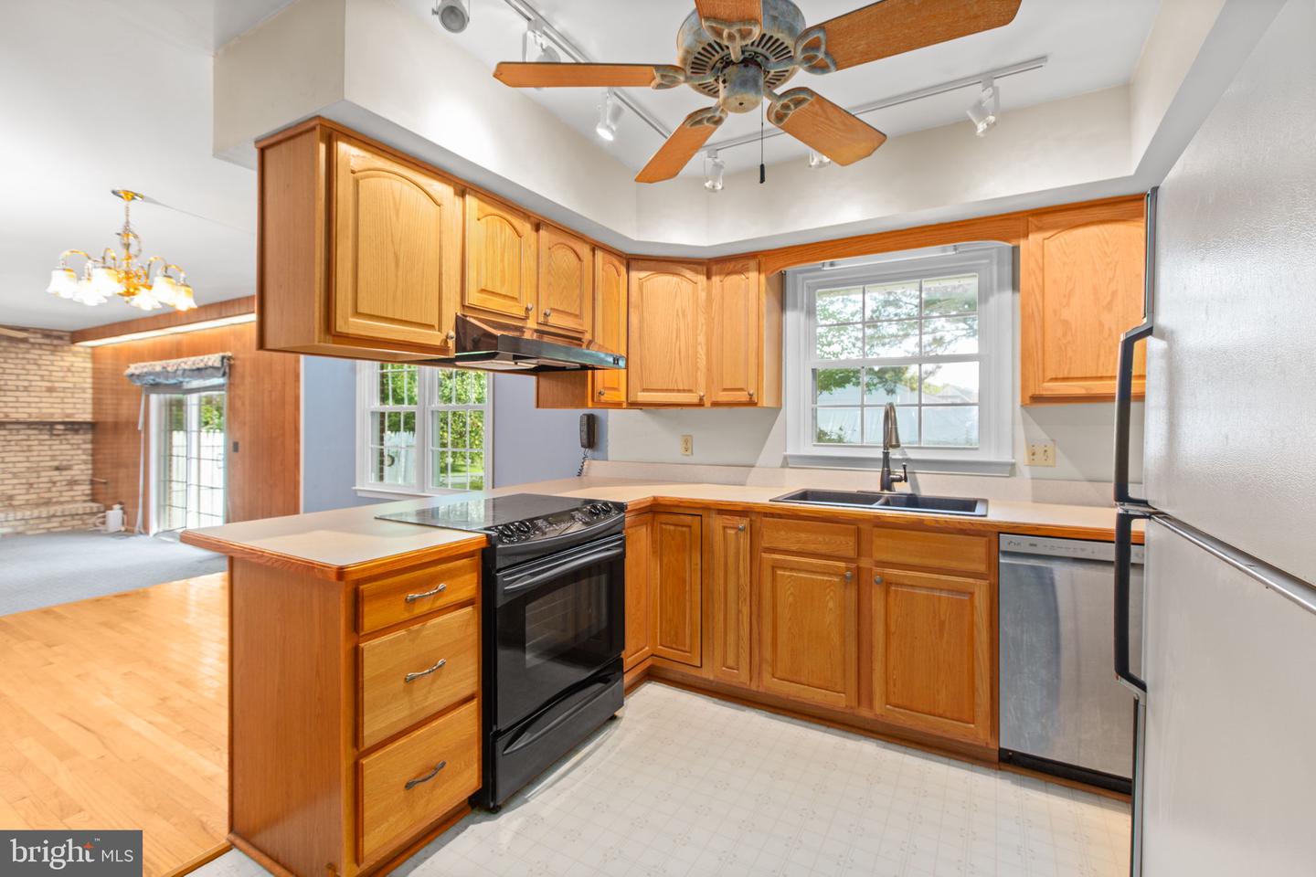 307 BUTTERNUT DR, FREDERICKSBURG, Virginia 22408, 3 Bedrooms Bedrooms, ,2 BathroomsBathrooms,Residential,For sale,307 BUTTERNUT DR,VASP2033866 MLS # VASP2033866