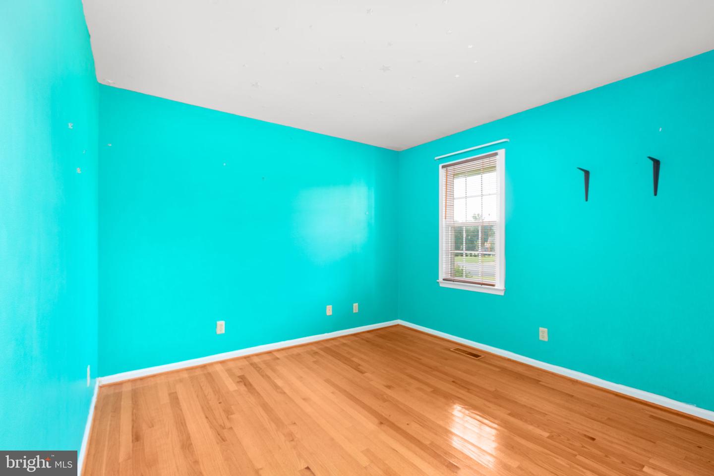 307 BUTTERNUT DR, FREDERICKSBURG, Virginia 22408, 3 Bedrooms Bedrooms, ,2 BathroomsBathrooms,Residential,For sale,307 BUTTERNUT DR,VASP2033866 MLS # VASP2033866
