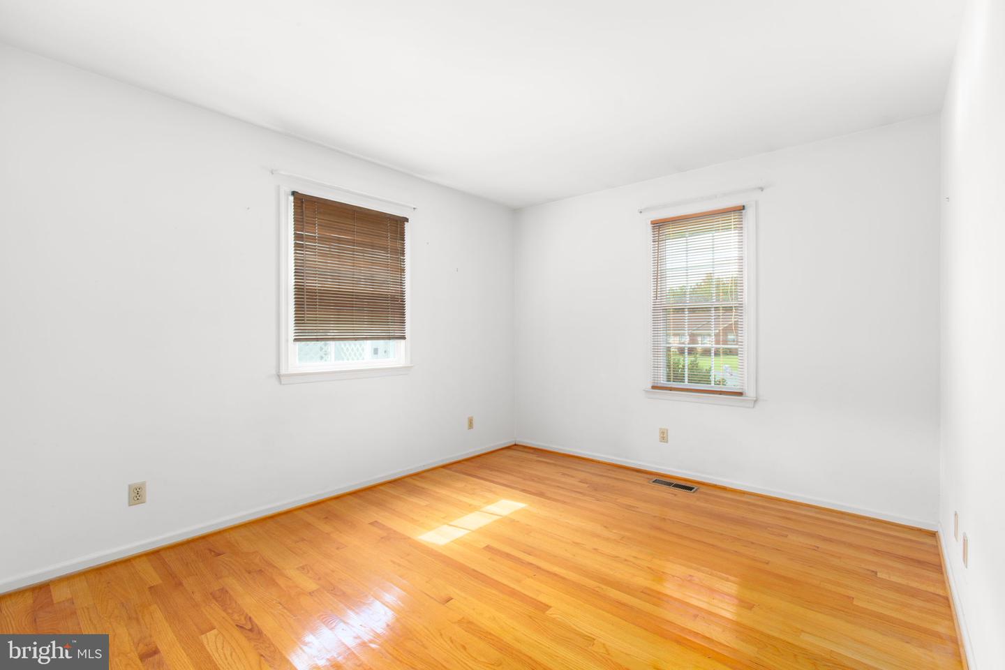 307 BUTTERNUT DR, FREDERICKSBURG, Virginia 22408, 3 Bedrooms Bedrooms, ,2 BathroomsBathrooms,Residential,For sale,307 BUTTERNUT DR,VASP2033866 MLS # VASP2033866