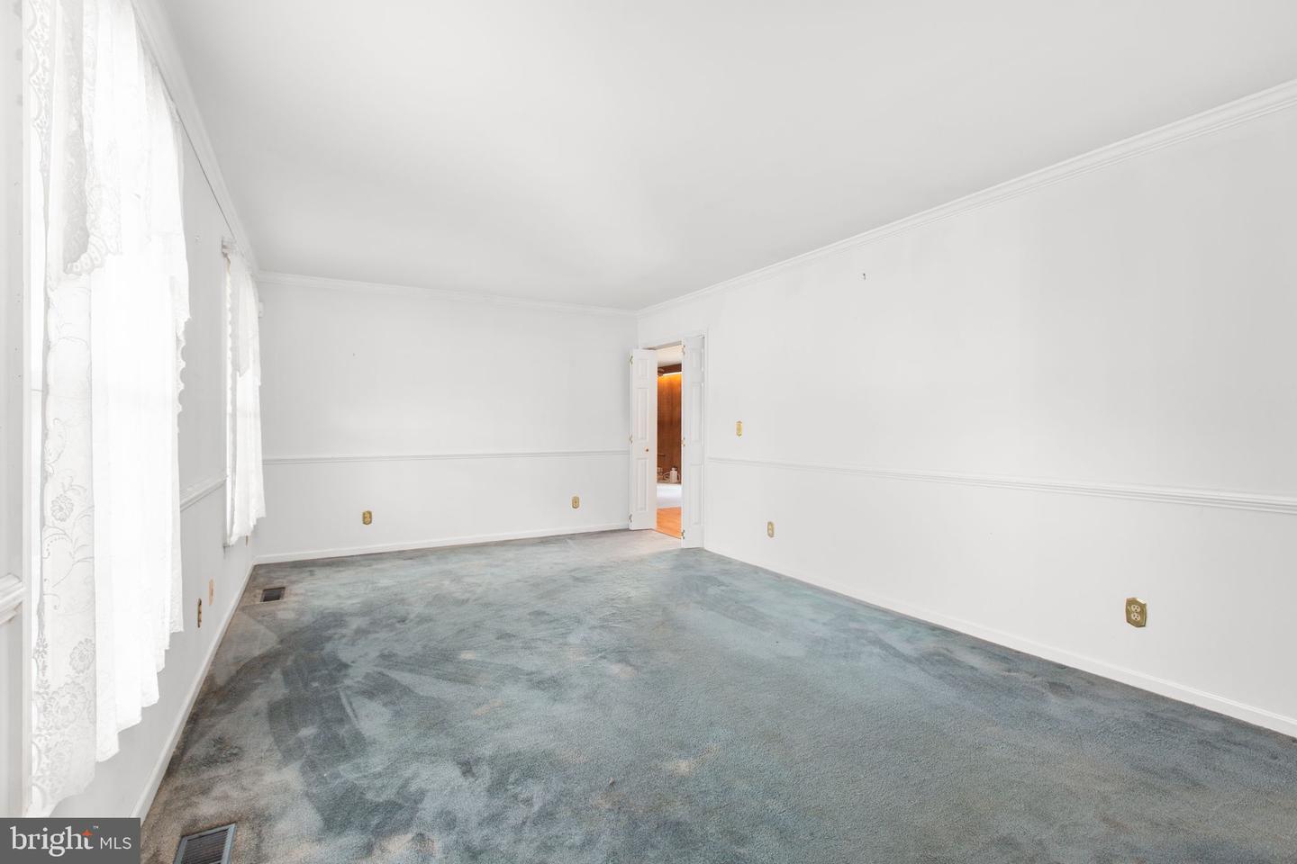307 BUTTERNUT DR, FREDERICKSBURG, Virginia 22408, 3 Bedrooms Bedrooms, ,2 BathroomsBathrooms,Residential,For sale,307 BUTTERNUT DR,VASP2033866 MLS # VASP2033866