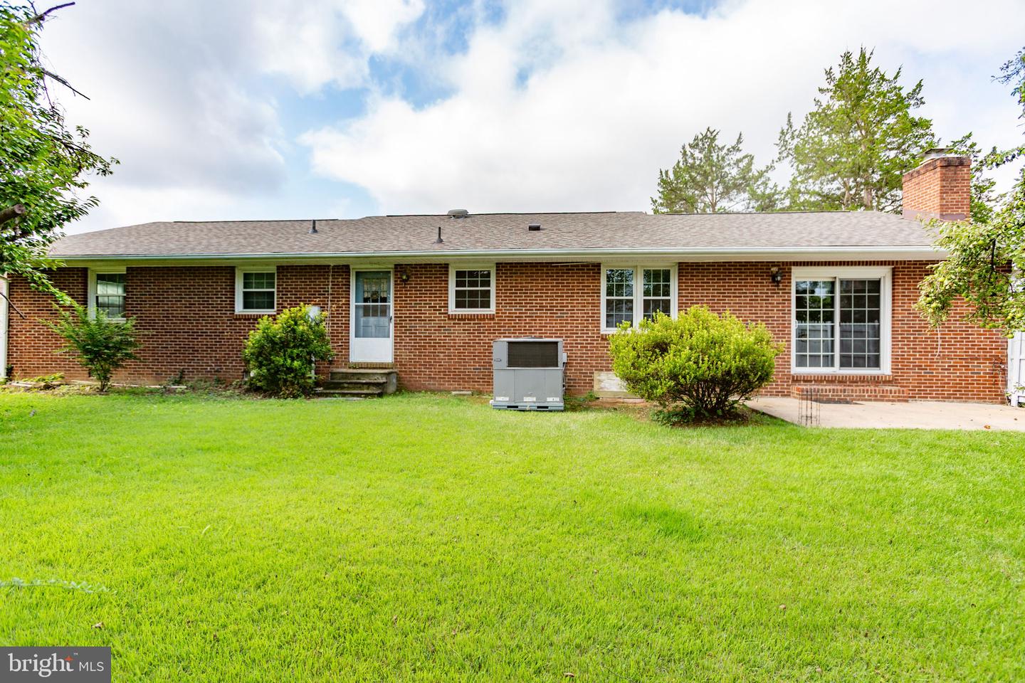 307 BUTTERNUT DR, FREDERICKSBURG, Virginia 22408, 3 Bedrooms Bedrooms, ,2 BathroomsBathrooms,Residential,For sale,307 BUTTERNUT DR,VASP2033866 MLS # VASP2033866