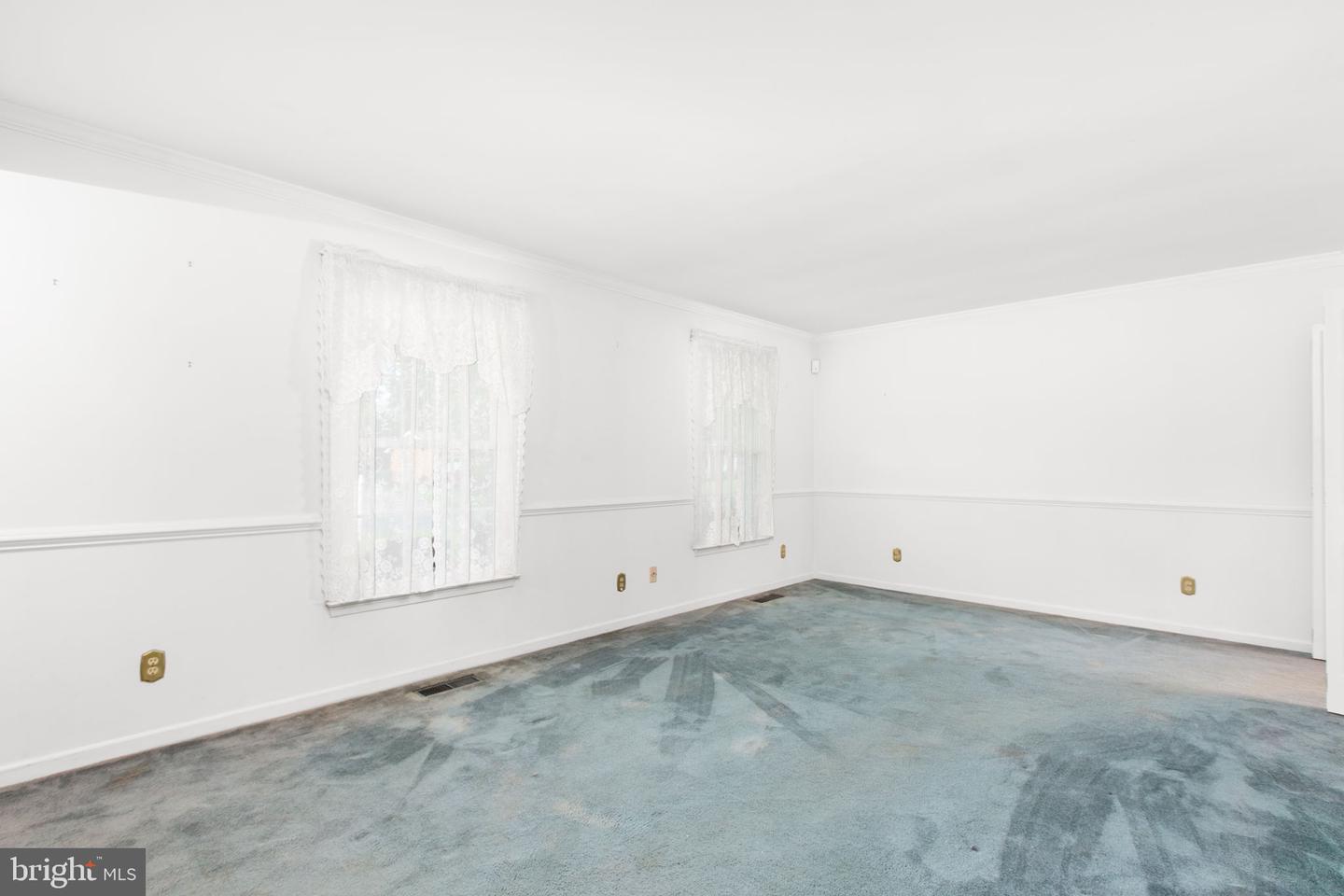 307 BUTTERNUT DR, FREDERICKSBURG, Virginia 22408, 3 Bedrooms Bedrooms, ,2 BathroomsBathrooms,Residential,For sale,307 BUTTERNUT DR,VASP2033866 MLS # VASP2033866