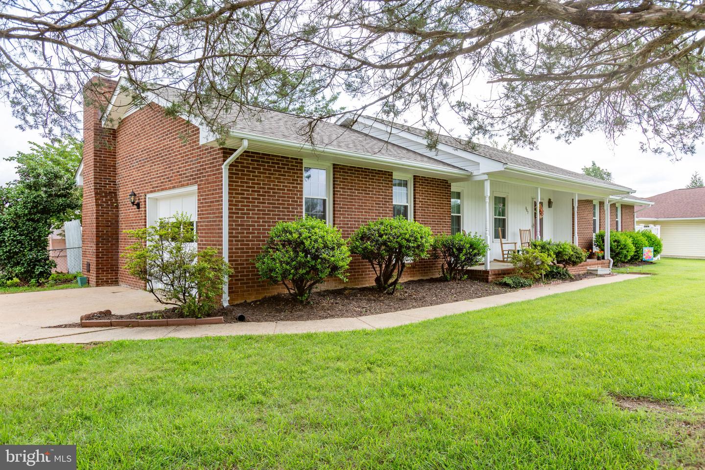 307 BUTTERNUT DR, FREDERICKSBURG, Virginia 22408, 3 Bedrooms Bedrooms, ,2 BathroomsBathrooms,Residential,For sale,307 BUTTERNUT DR,VASP2033866 MLS # VASP2033866