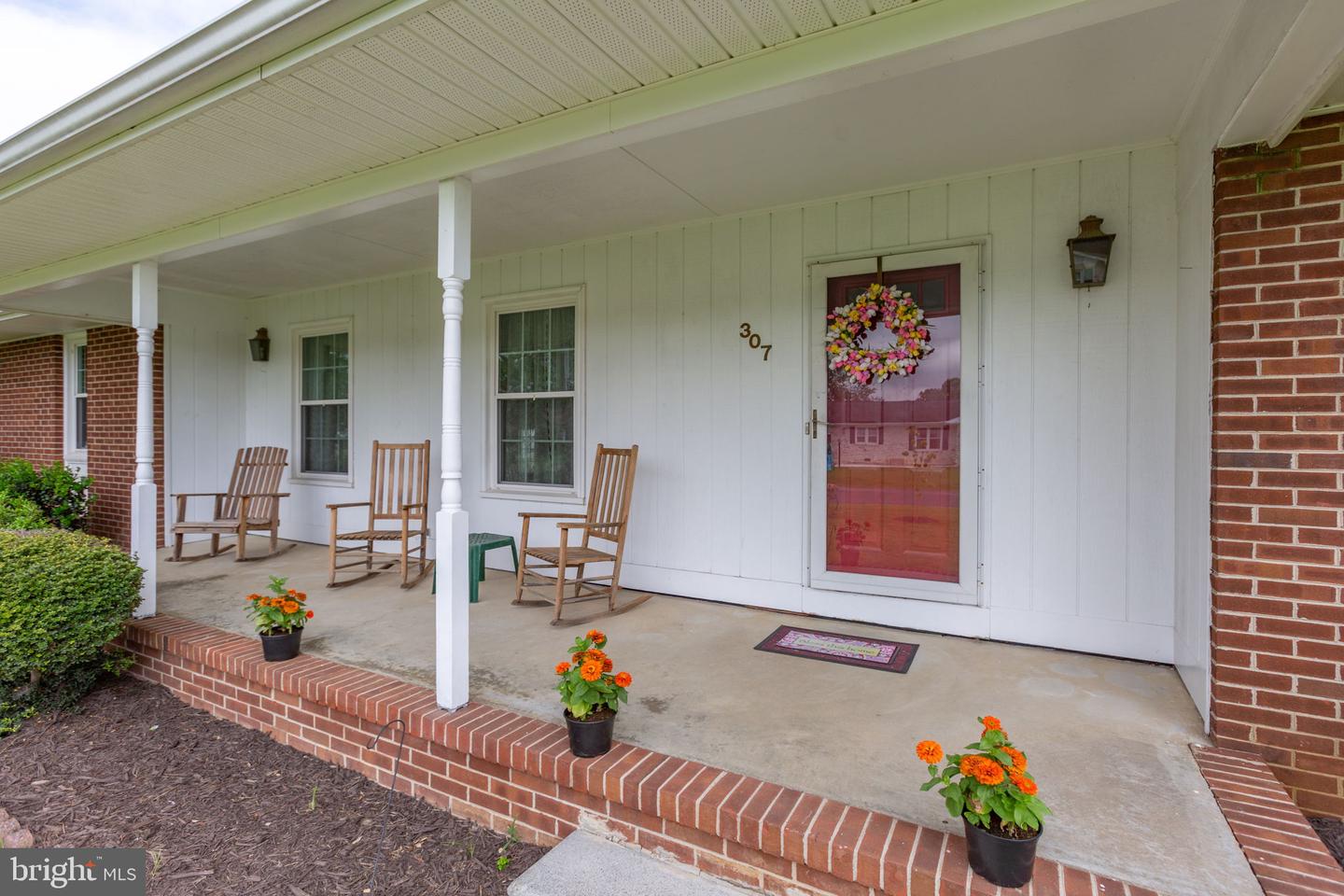 307 BUTTERNUT DR, FREDERICKSBURG, Virginia 22408, 3 Bedrooms Bedrooms, ,2 BathroomsBathrooms,Residential,For sale,307 BUTTERNUT DR,VASP2033866 MLS # VASP2033866