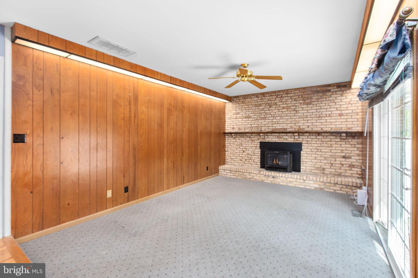 307 BUTTERNUT DR, FREDERICKSBURG, Virginia 22408, 3 Bedrooms Bedrooms, ,2 BathroomsBathrooms,Residential,For sale,307 BUTTERNUT DR,VASP2033866 MLS # VASP2033866