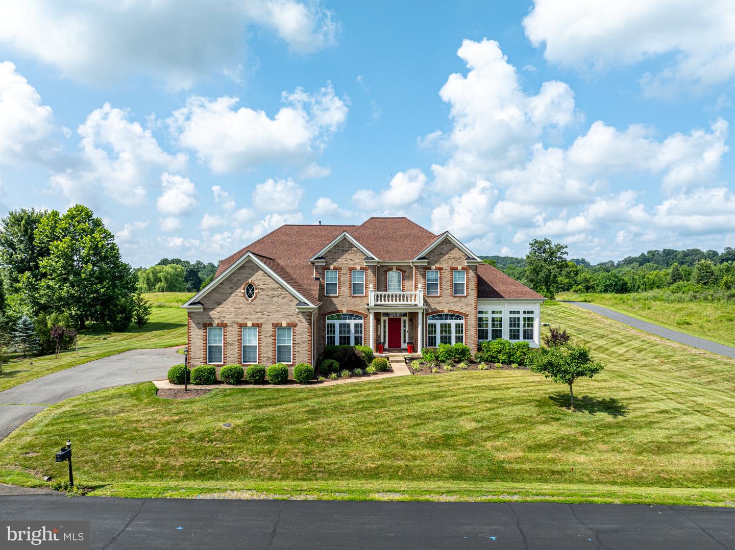 19575 ROTHBURY LN, LEESBURG, Virginia 20175, 4 Bedrooms Bedrooms, ,4 BathroomsBathrooms,Residential,For sale,19575 ROTHBURY LN,VALO2099322 MLS # VALO2099322