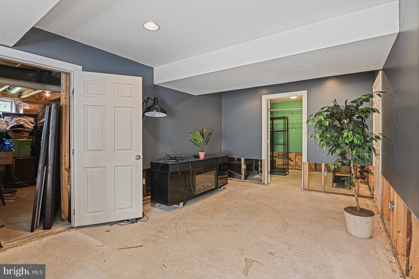 19575 ROTHBURY LN, LEESBURG, Virginia 20175, 4 Bedrooms Bedrooms, ,4 BathroomsBathrooms,Residential,For sale,19575 ROTHBURY LN,VALO2099322 MLS # VALO2099322