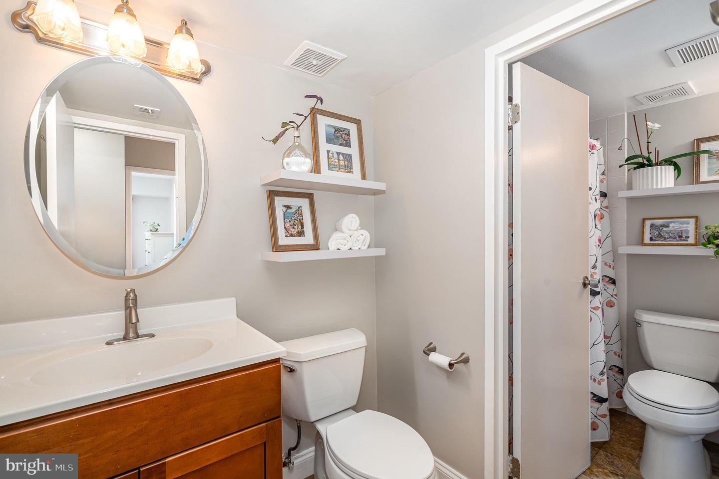 9720 KINGSBRIDGE DR #302, FAIRFAX, Virginia 22031, 2 Bedrooms Bedrooms, ,1 BathroomBathrooms,Residential,For sale,9720 KINGSBRIDGE DR #302,VAFX2246960 MLS # VAFX2246960