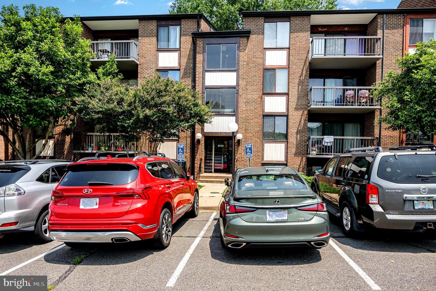 9720 KINGSBRIDGE DR #302, FAIRFAX, Virginia 22031, 2 Bedrooms Bedrooms, ,1 BathroomBathrooms,Residential,For sale,9720 KINGSBRIDGE DR #302,VAFX2246960 MLS # VAFX2246960